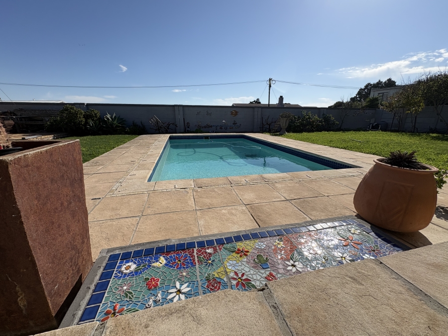 4 Bedroom Property for Sale in Yzerfontein Western Cape